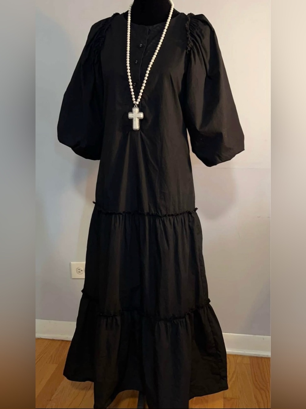 Blank NYC Black Puff-Sleeve Tiered Maxi Dress